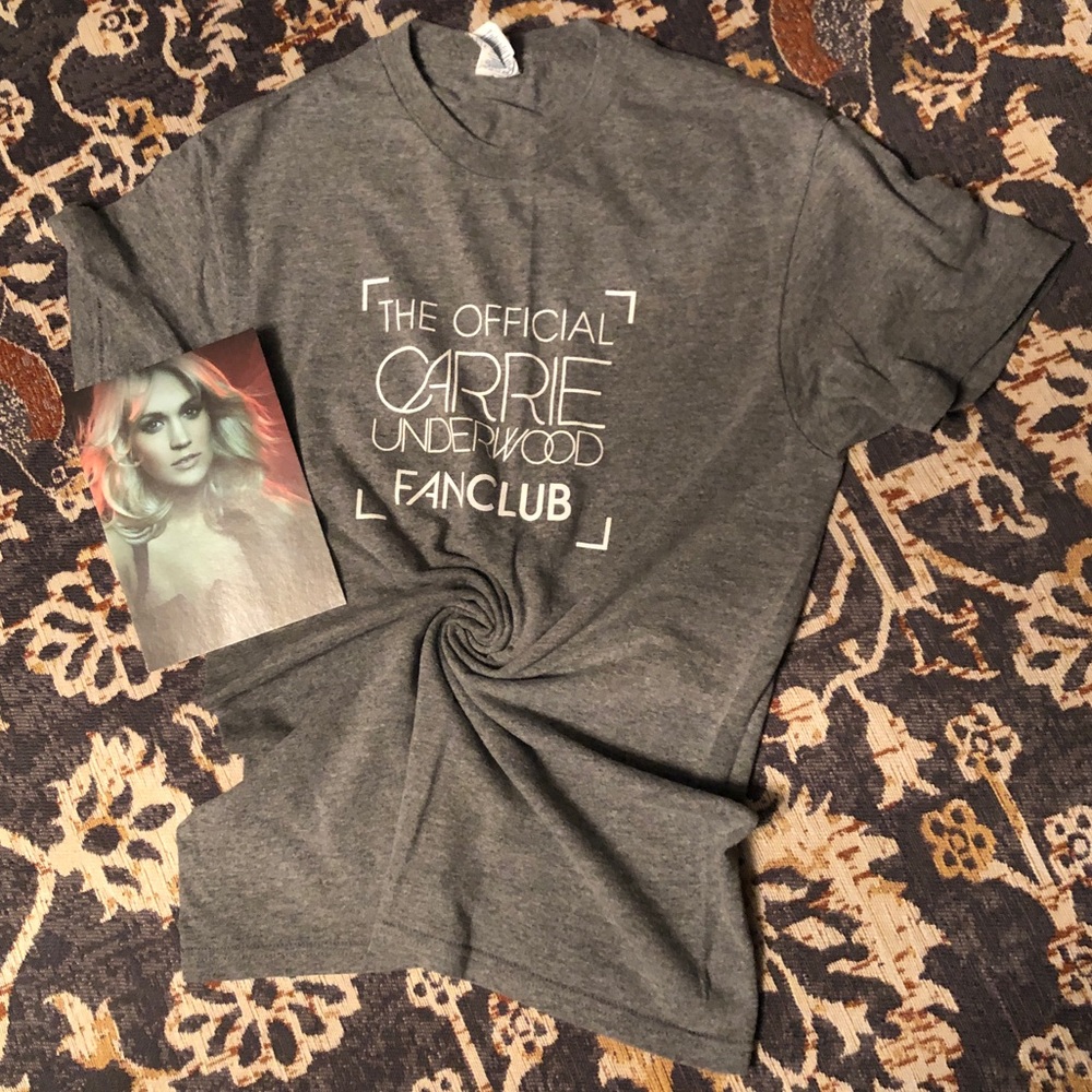 Carrie Underwood Fan Club Shirt & Card